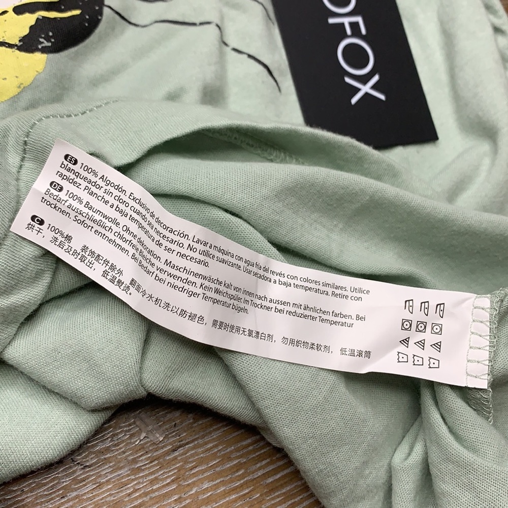 WILDFOX “On The Prowl” Aqua Gray Print Tee XS - Picture 8 of 8